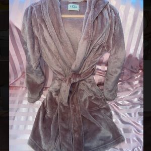 💗UGG hooded robe💗